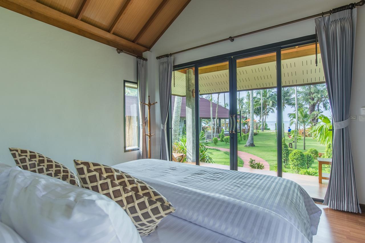 Medee Resort Ko Kut Kültér fotó