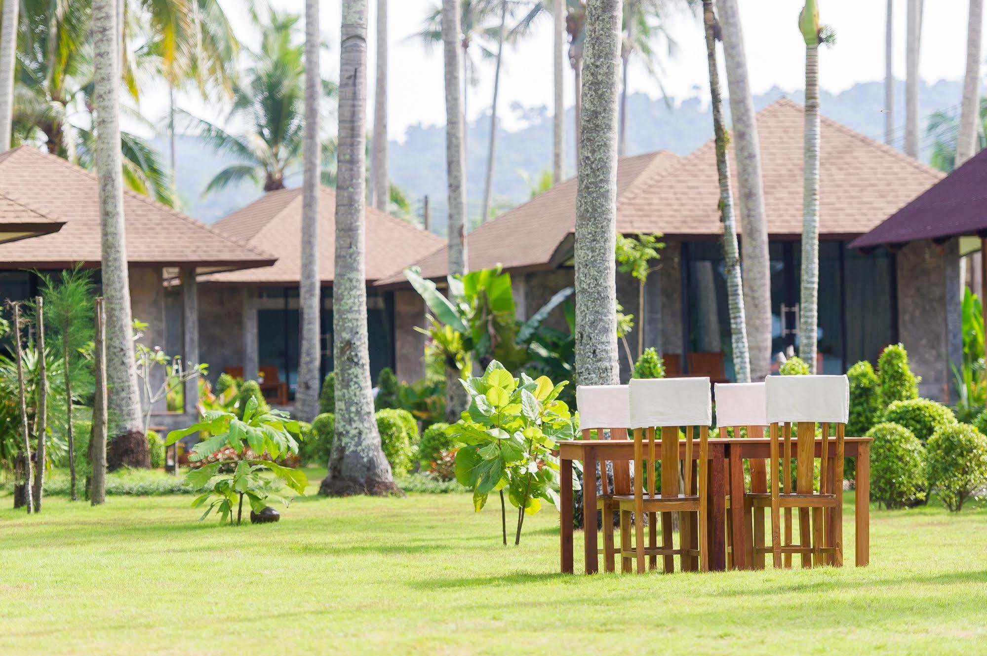 Medee Resort Ko Kut Kültér fotó